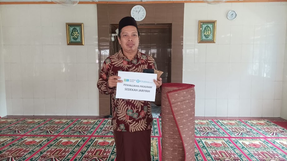Penyaluran Karpet Masjid untuk Mushola Al Furqon, Wujud Kepedulian dalam Program Jariyah